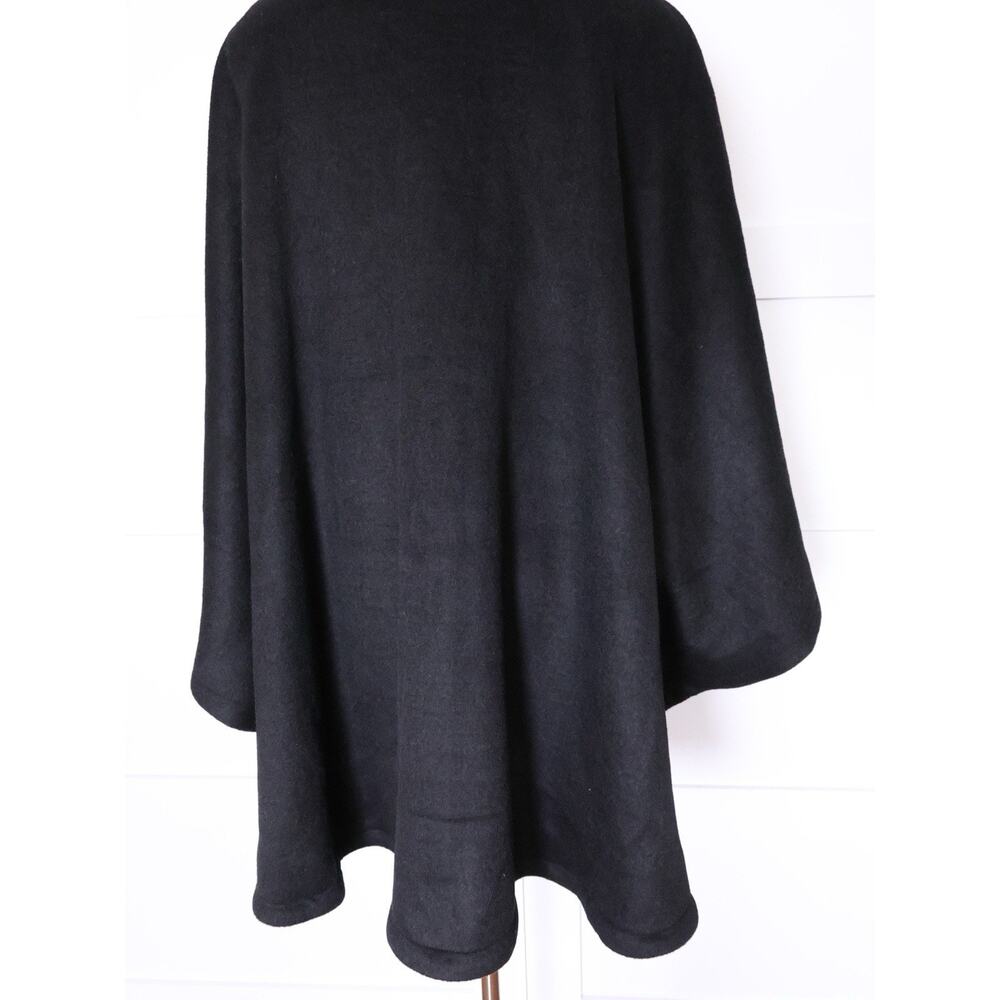 TUCKERNUCK Black Full Zip Huntington Poncho OS - Picture 10 of 16